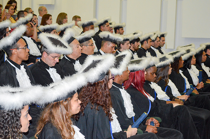 Formatura dos cursos Técnico em Administração e Técnico em Informática –  Campus Barracão